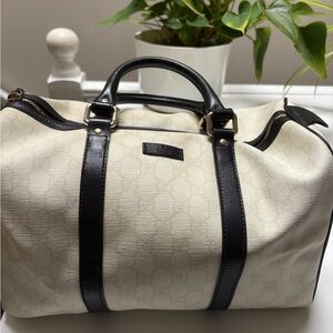 Elegant Cream and Black GUCCI Bag